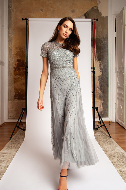 Вечерние платья с кружевом 👰 Напрокат или купить в свадебном салоне в Москве